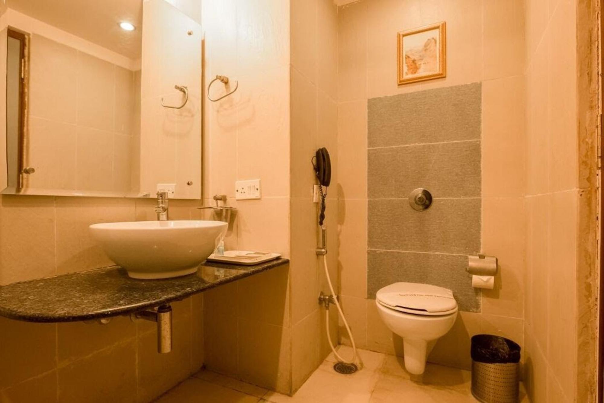 Hotel Silicrest Bangalore Exterior photo