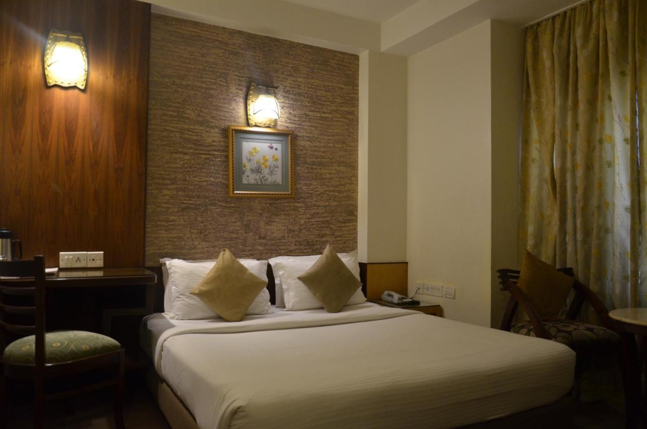 Hotel Silicrest Bangalore Exterior photo