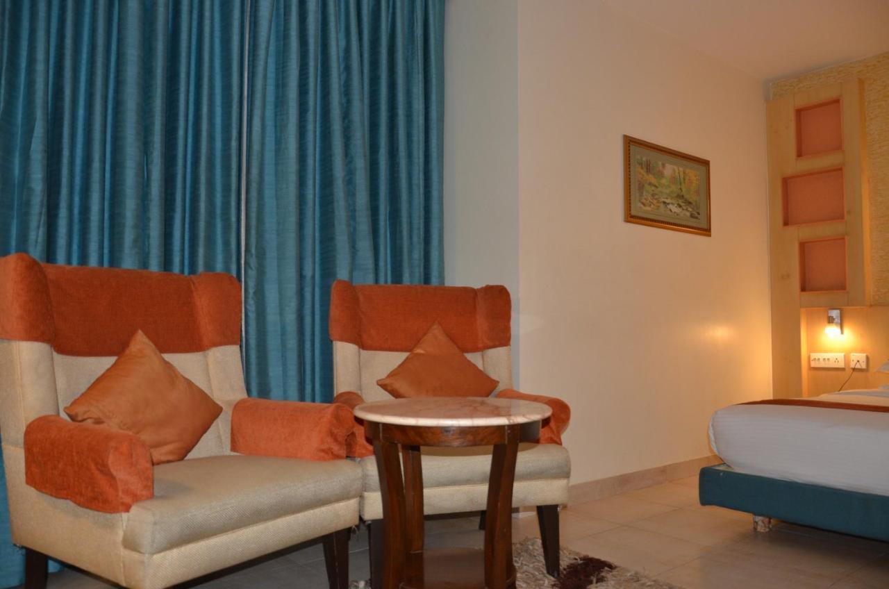 Hotel Silicrest Bangalore Exterior photo