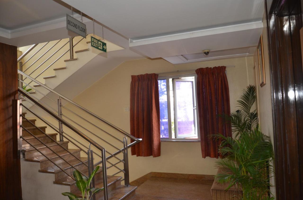 Hotel Silicrest Bangalore Exterior photo